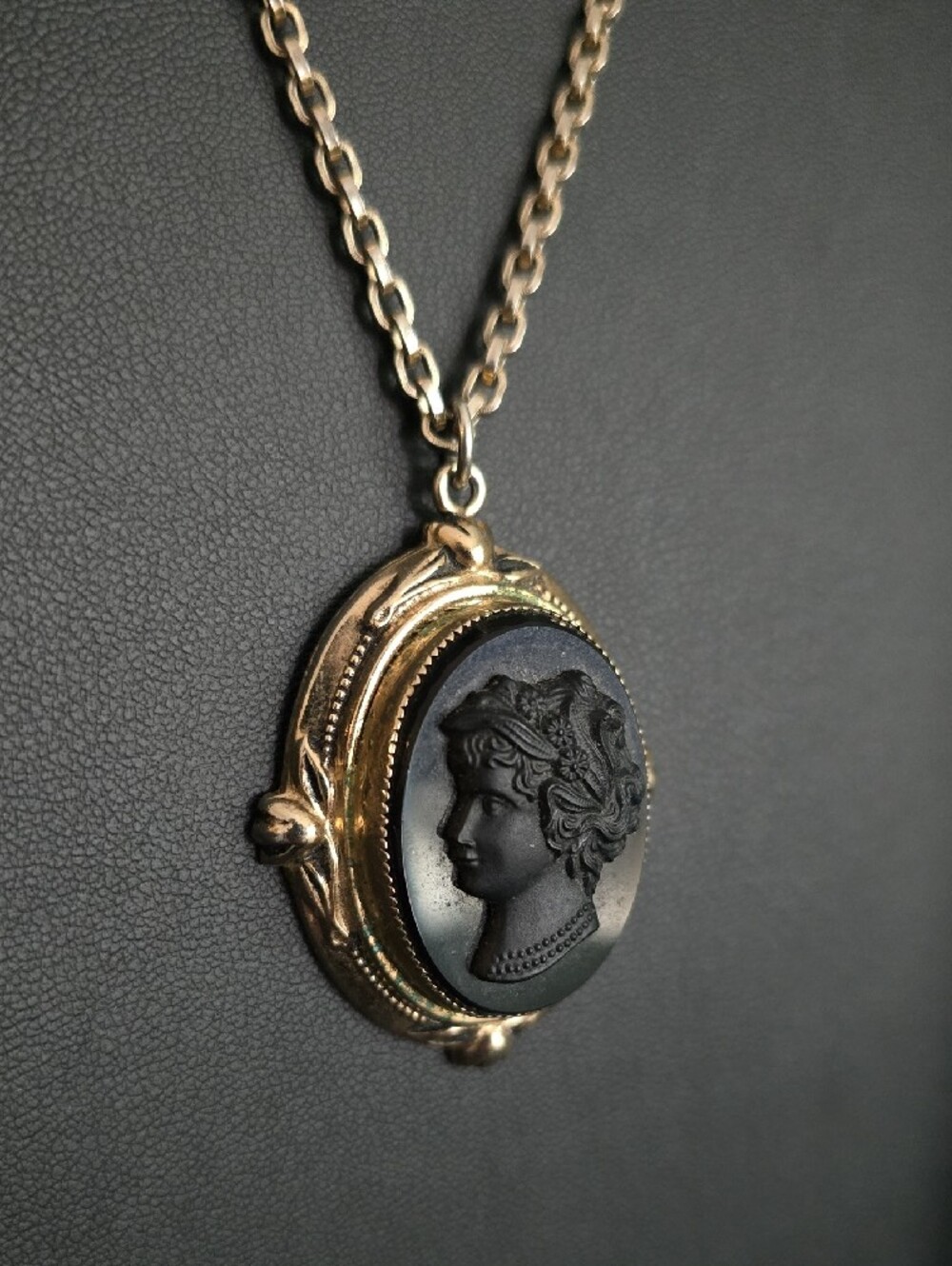 FLASH SALE!! Gold-Tone Cameo Pendant Necklace - Black Cameo - Picture 3 of 11